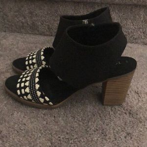 Toms Majorca Cutout Sandals.